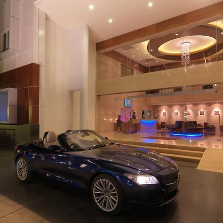 班加罗尔金翅雀度假酒店 Devanahalli 外观 照片