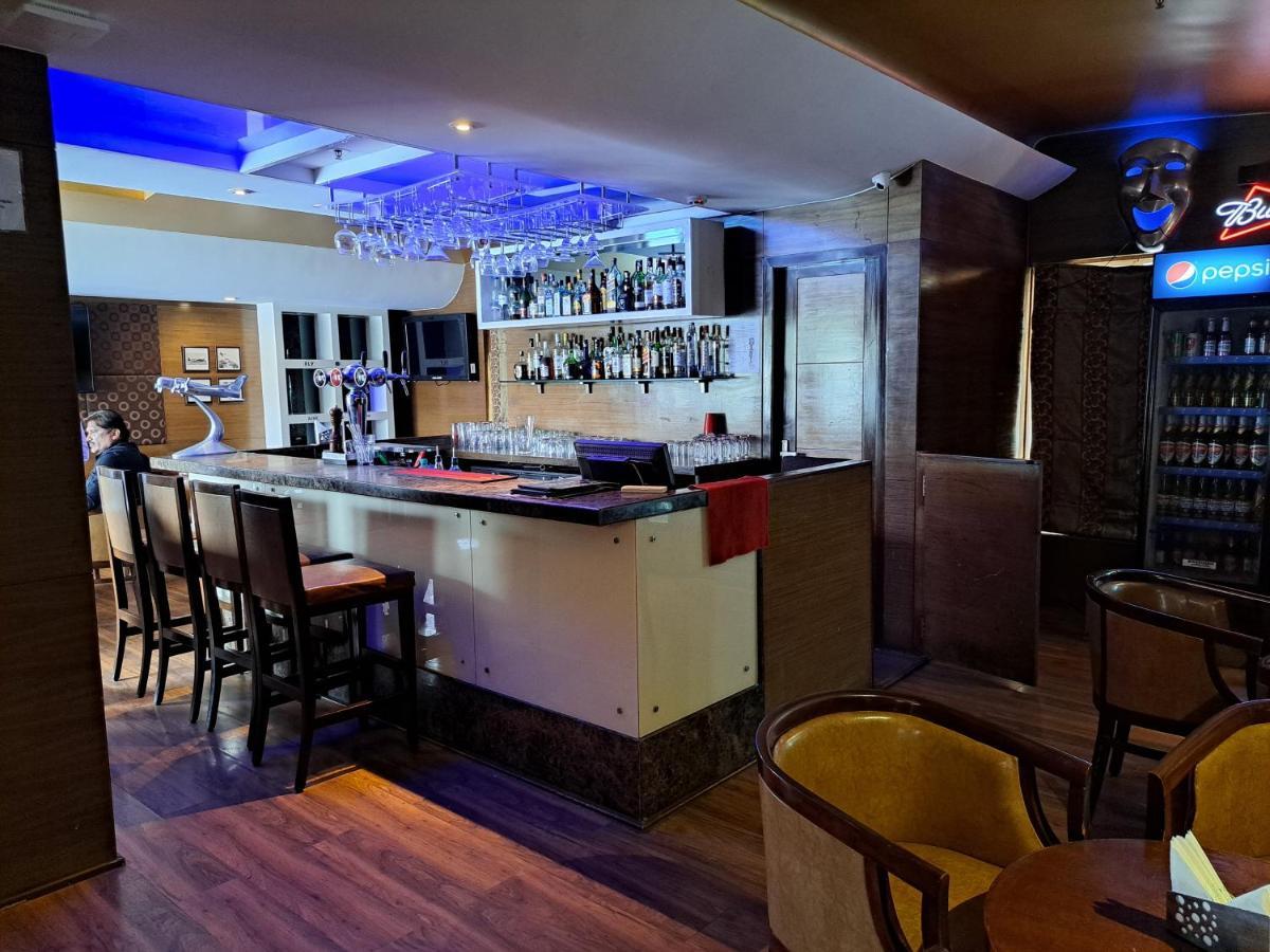 班加罗尔金翅雀度假酒店 Devanahalli 外观 照片