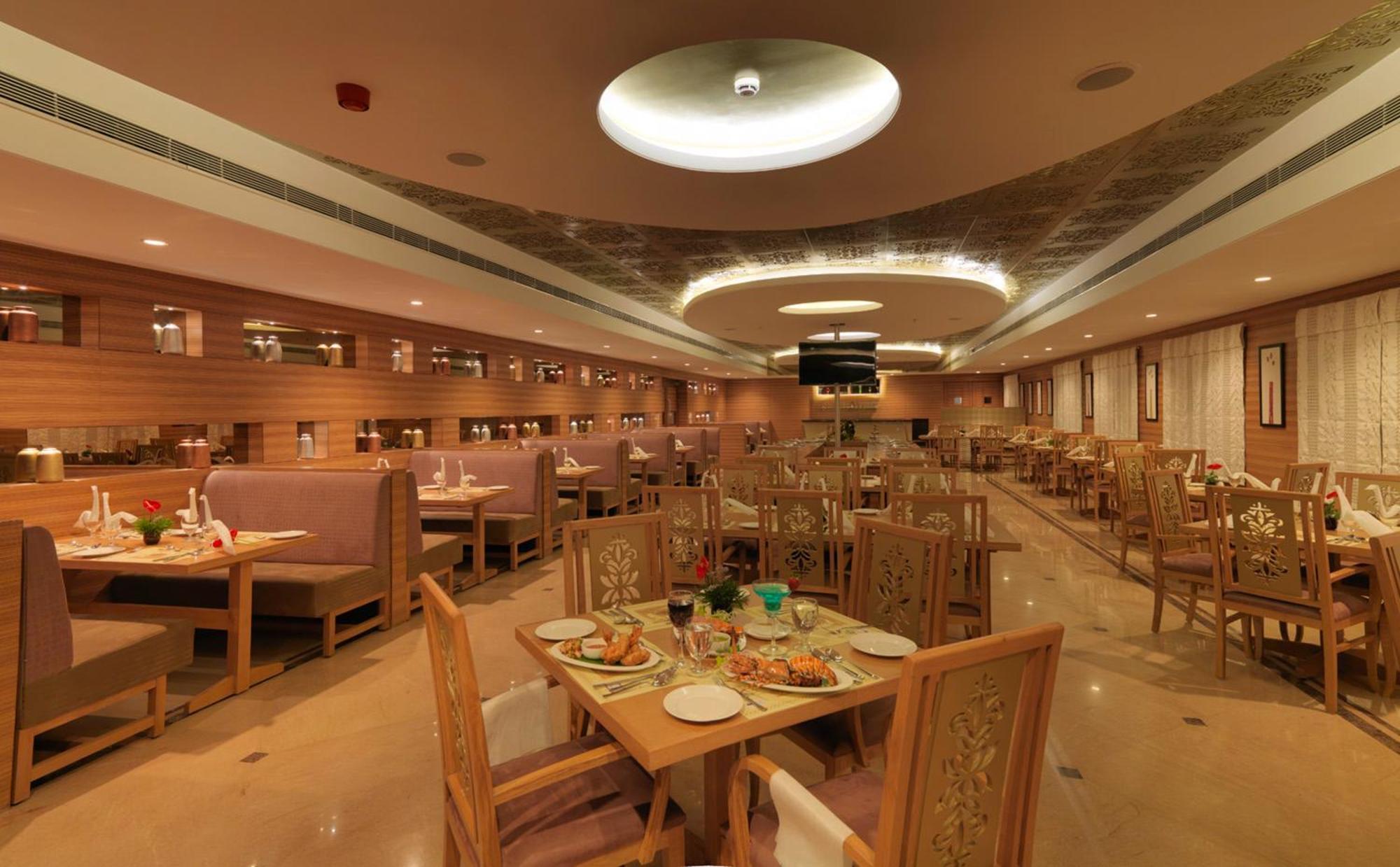 班加罗尔金翅雀度假酒店 Devanahalli 外观 照片